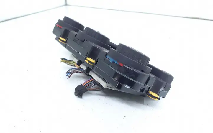 Volkswagen PASSAT B6 (2005 - 2010)  3C0907044DK Блок управления кондиционера воздуха / климата/ печки (в салоне)