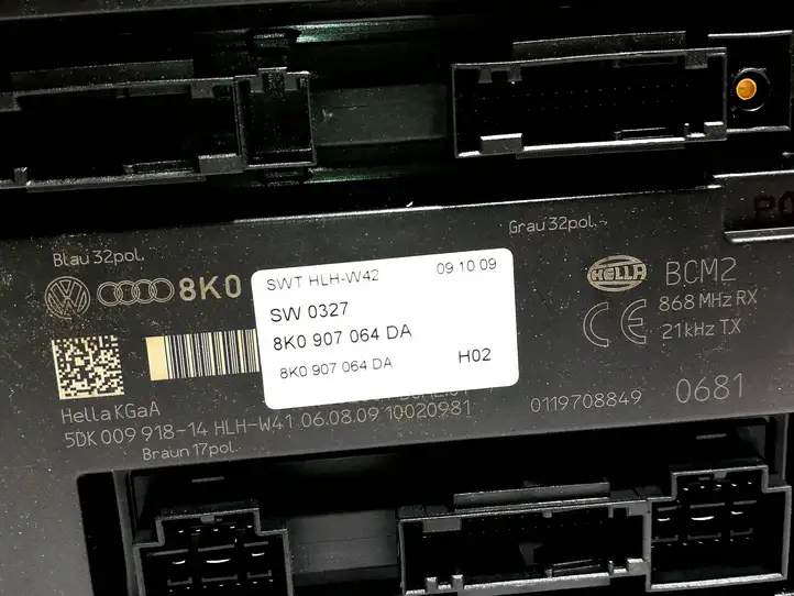 Audi A5 8T 8F (2007 - 2011) 8K0907064DA Модуль комфорта — фото 3