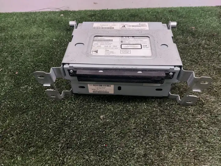 Jaguar XF X250 (2007 - 2015) 31337311AA Блок Hi-Fi аудиосистемы — фото 6