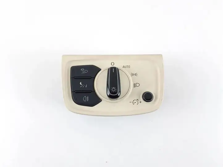 Audi A8 S8 D4 4H (2010 - 2014) 4H0941531C Включатель фонарей — фото 1