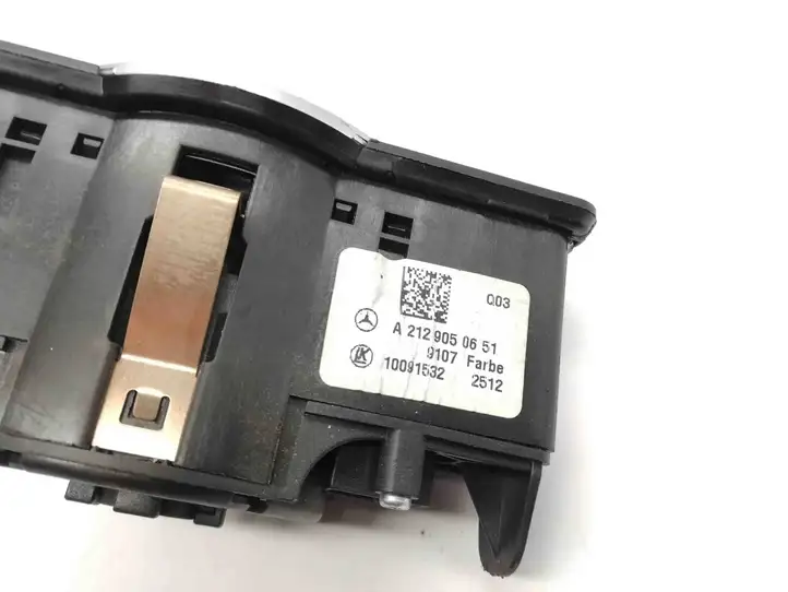 Mercedes-Benz E W212 (2009 - 2016)  A2129050651 Включатель фонарей