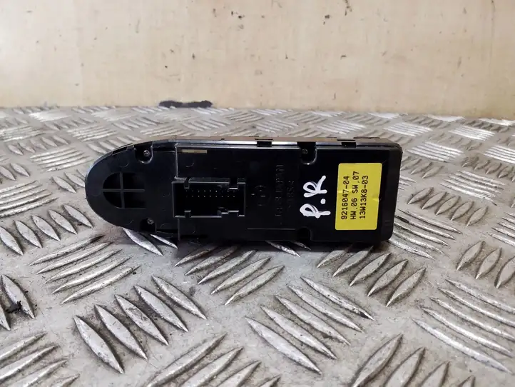 BMW X1 E84 (2009 - 2015) 9216047 Кнопка стеклоподъемников — фото 2