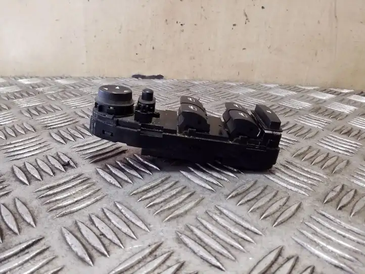 BMW X1 E84 (2009 - 2015) 9216047 Кнопка стеклоподъемников — фото 4
