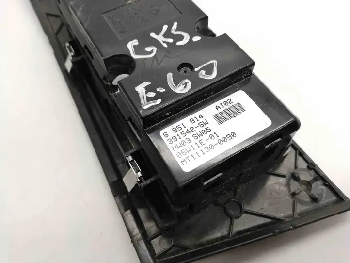 BMW 5 E60 E61 (2004 - 2010) 6951914 Кнопка стеклоподъемников — фото 3