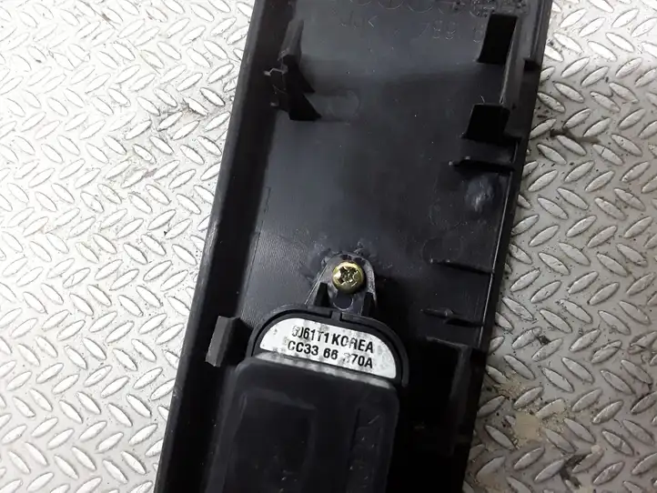 Mazda 5 (2005 - 2010) CC3366370A Кнопка стеклоподъемников — фото 2