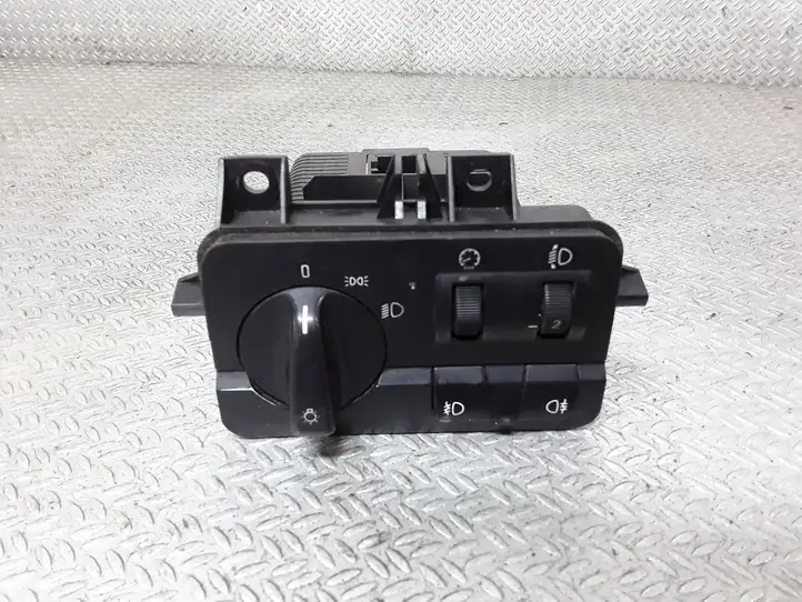 BMW 3 E46 (1998 - 2005) 61318383226 Включатель фонарей — фото 1
