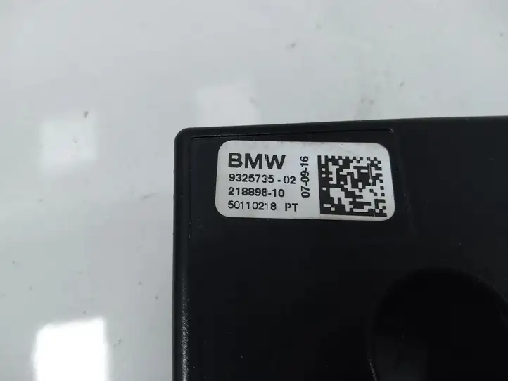 BMW 1 F20 F21 (2011 - 2019) 932573502 Усилитель антенны — фото 3