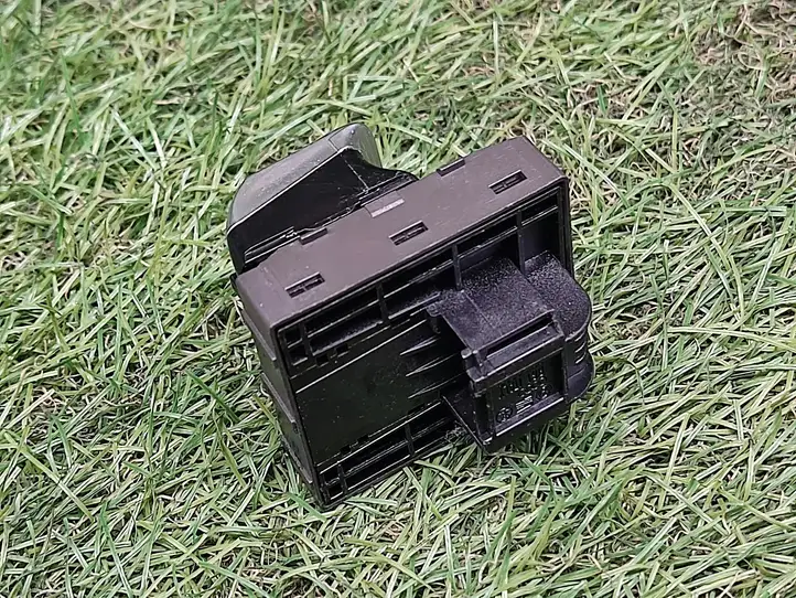 Audi S1 (2014 - 2019) 8X0959851B Кнопка стеклоподъемников — фото 4