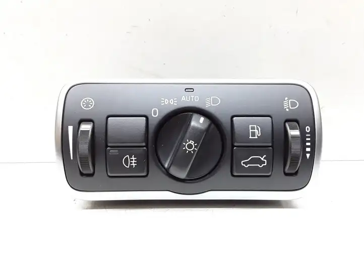 Volvo S60 (2013 - 2018) 30739456 Включатель фонарей — фото 1