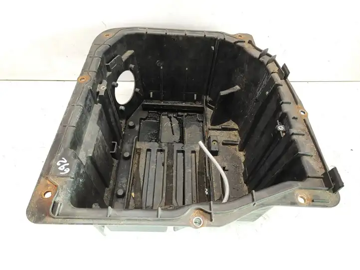 BMW Z4 E85 E86 (2002 - 2008) 51717016956 Ящик аккумулятора — фото 4