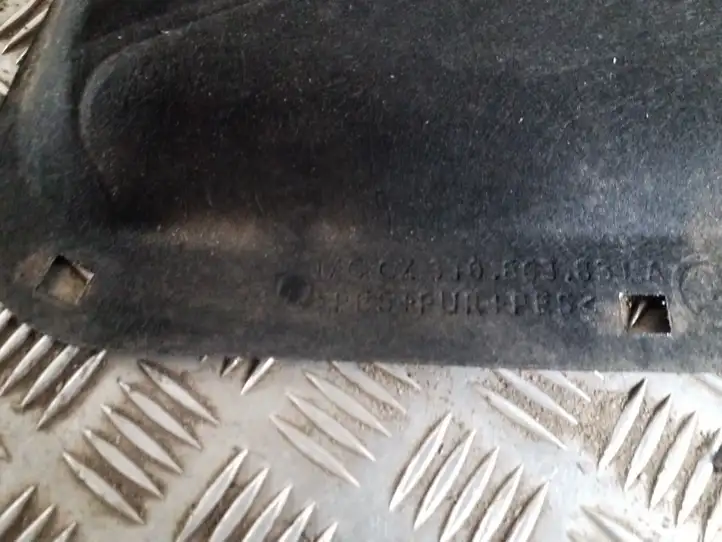 Skoda Superb B6 (3T) (2008 - 2015)  3T0863831A Звукоизоляция капота