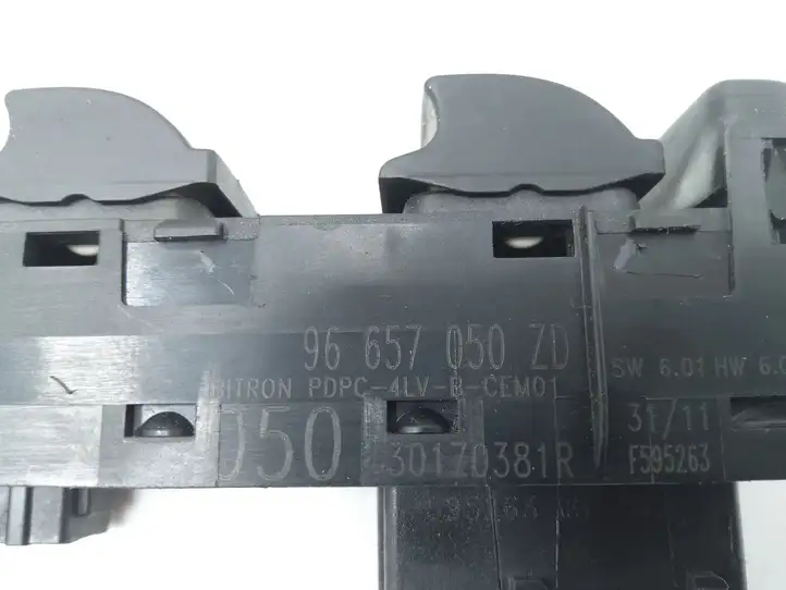 Citroen C4 (2011 - 2016) 96657050 Кнопка стеклоподъемников — фото 3
