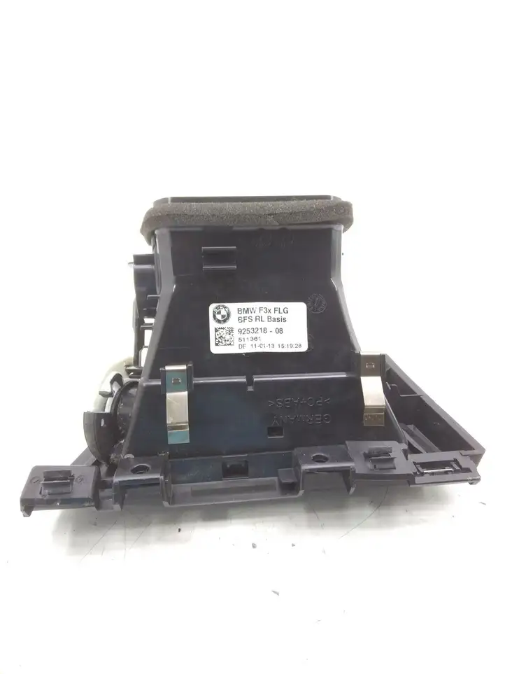BMW 3 F30 F35 F31 (2012 - 2018) 925321808 Боковой воздушный дефлектор — фото 3