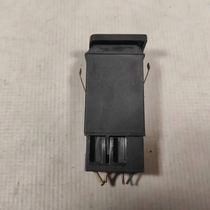 Audi A3/S3 8L (1996 - 2000) 8L0941503A Кнопка обогрева стекла — фото 2