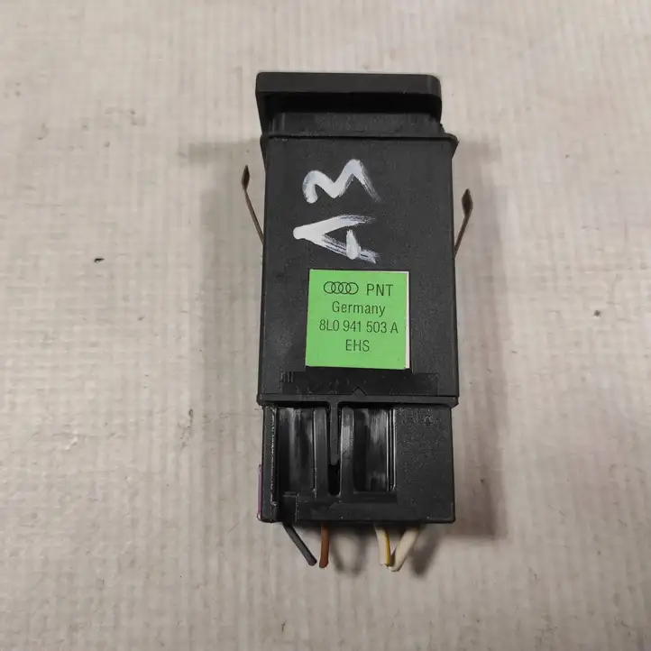 Audi A3/S3 8L (1996 - 2000) 8L0941503A Кнопка обогрева стекла — фото 3