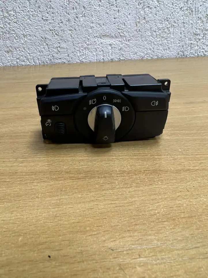 BMW X5 E70 (2006 - 2013) 913472602 Включатель фонарей — фото 2