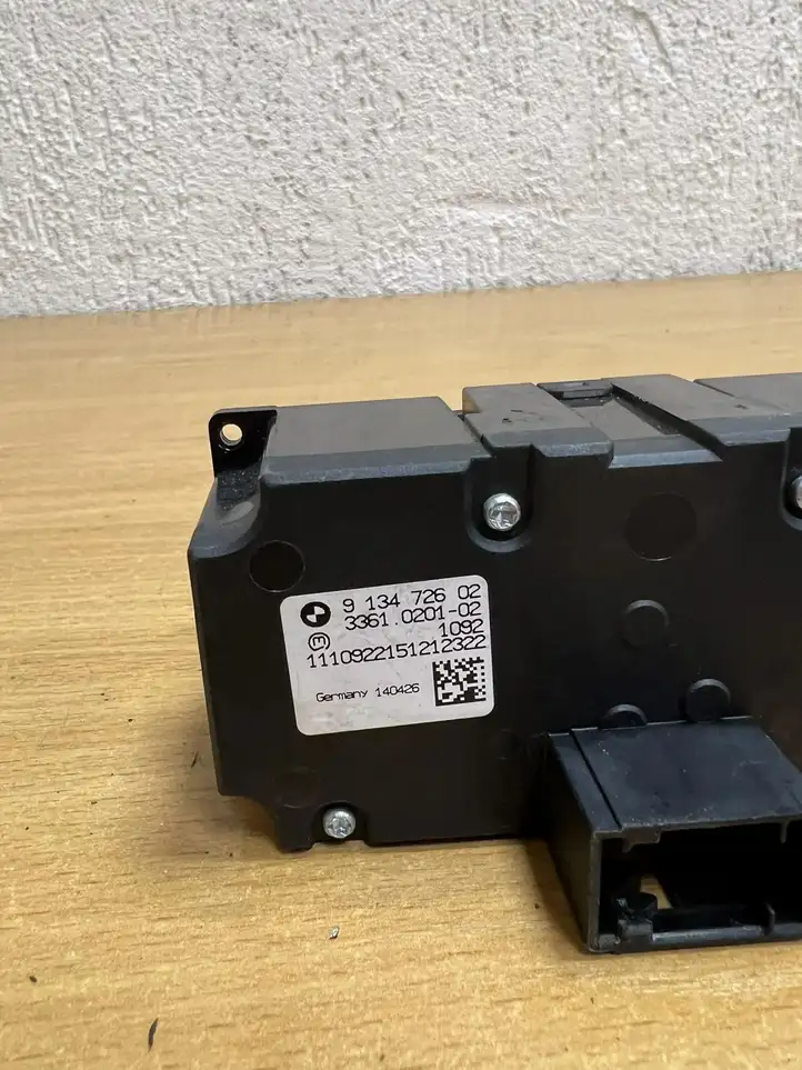 BMW X5 E70 (2006 - 2013) 913472602 Включатель фонарей — фото 5
