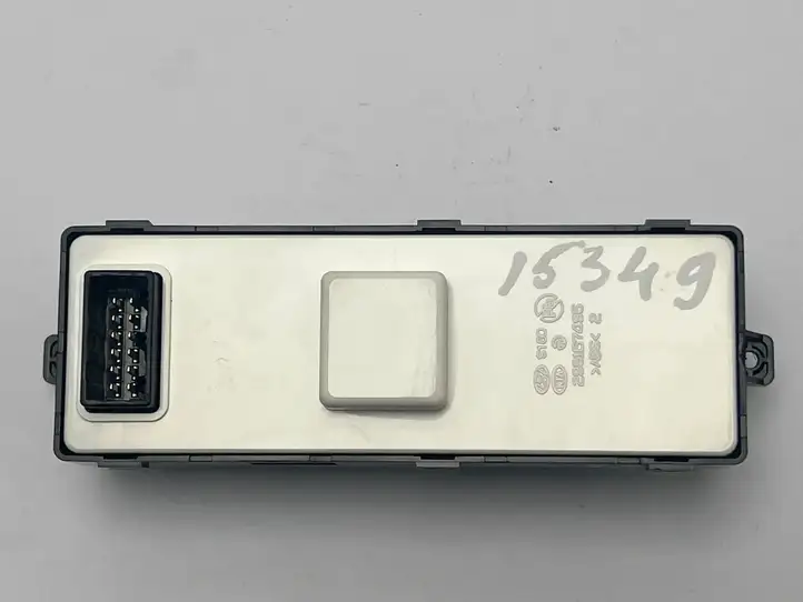 Kia Optima (2015 - 2018) 93590D4AH0BYF Включатель обогрева — фото 2