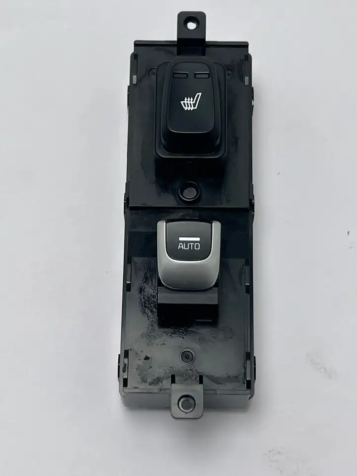 Kia Optima (2015 - 2018) 93580D4AH0BYF Включатель обогрева — фото 4