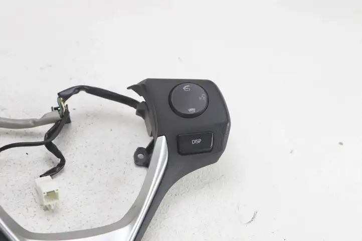 Toyota Auris E180 (2012 - 2018) F70CS1321 Кнопки на рулевом колесе — фото 3