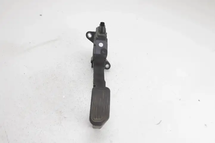 Toyota Auris E180 (2012 - 2018)  78110-02120 Педаль акселератора