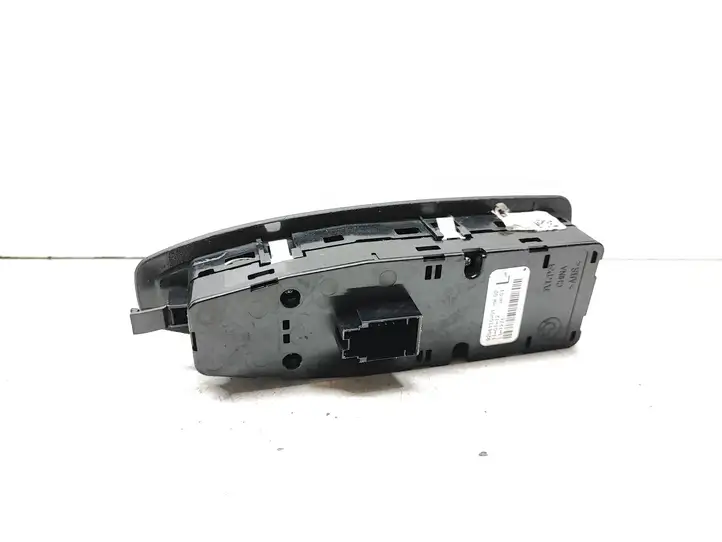 BMW 3 F30 F35 F31 (2012 - 2018) 9208110 Блок кнопок стеклоподъемников — фото 2
