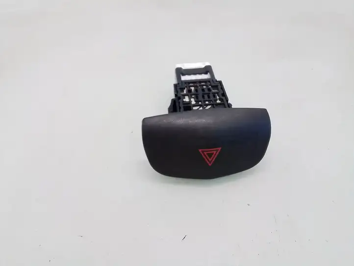 Nissan Primera (2001 - 2008) 06016 Включатель аварийных фонарей — фото 1