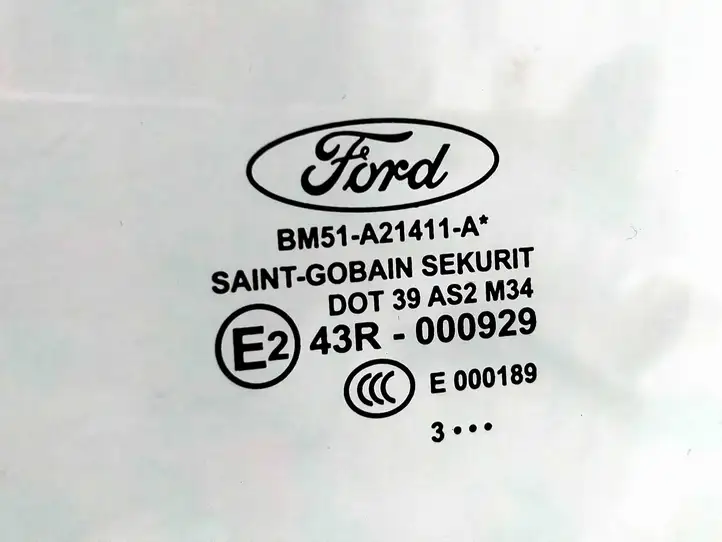 Ford Focus (2011 - 2015) 43R000929 Стекло передней двери — фото 2