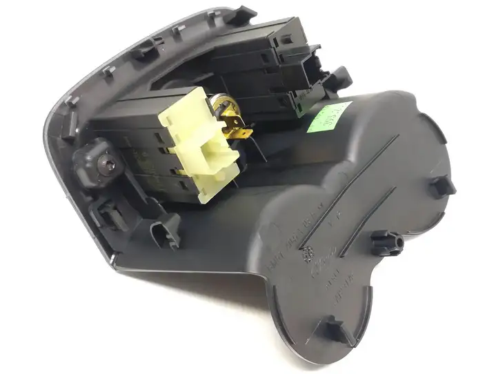 Ford Focus (2011 - 2015) BM51A047A03B Включатель обогрева — фото 4