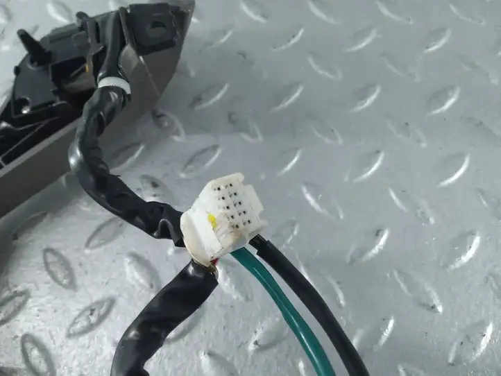 Toyota Avensis T270 (2009 - 2012) QA1024757 Кнопки на рулевом колесе — фото 6