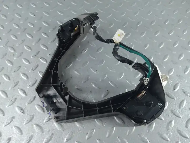 Toyota Avensis T270 (2009 - 2012) QA1024757 Кнопки на рулевом колесе — фото 7