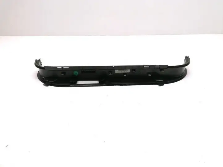 Tesla Model X (2015 - 2021)  1060051-00 Отделка заднего порога (внутренняя)