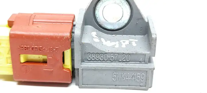 Suzuki Swift (2011 - 2016) 3893057l20 Датчик удара SRS — фото 3