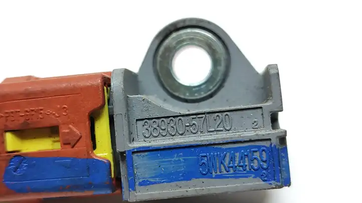 Suzuki Swift (2011 - 2016) 3893057L20 Датчик удара SRS — фото 3