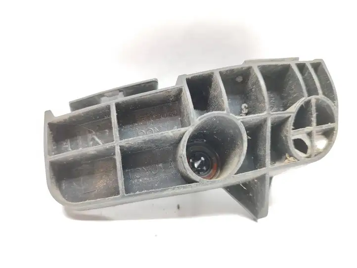 Toyota Auris 150 (2006 - 2012) 5256302030 Кронштейн заднего бампера — фото 2