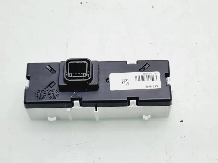 Toyota Aygo AB40 (2014 - 2018) AM2206160894 Реле предупреждения об ремнях безопасности — фото 3