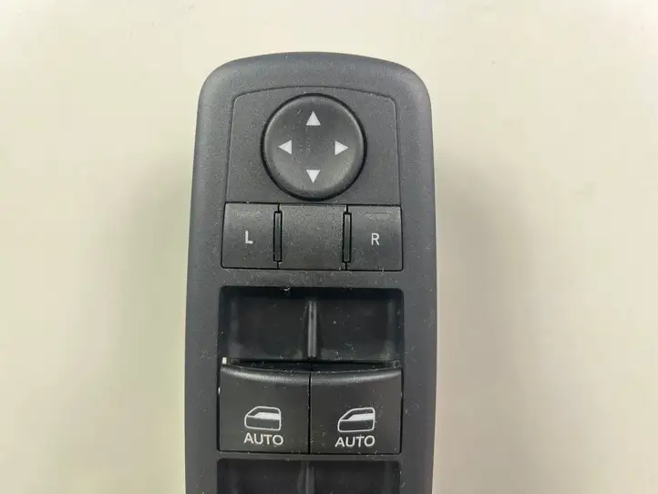 Jeep Grand Cherokee (2010 - 2021) 68319802AA Блок кнопок стеклоподъемников — фото 2
