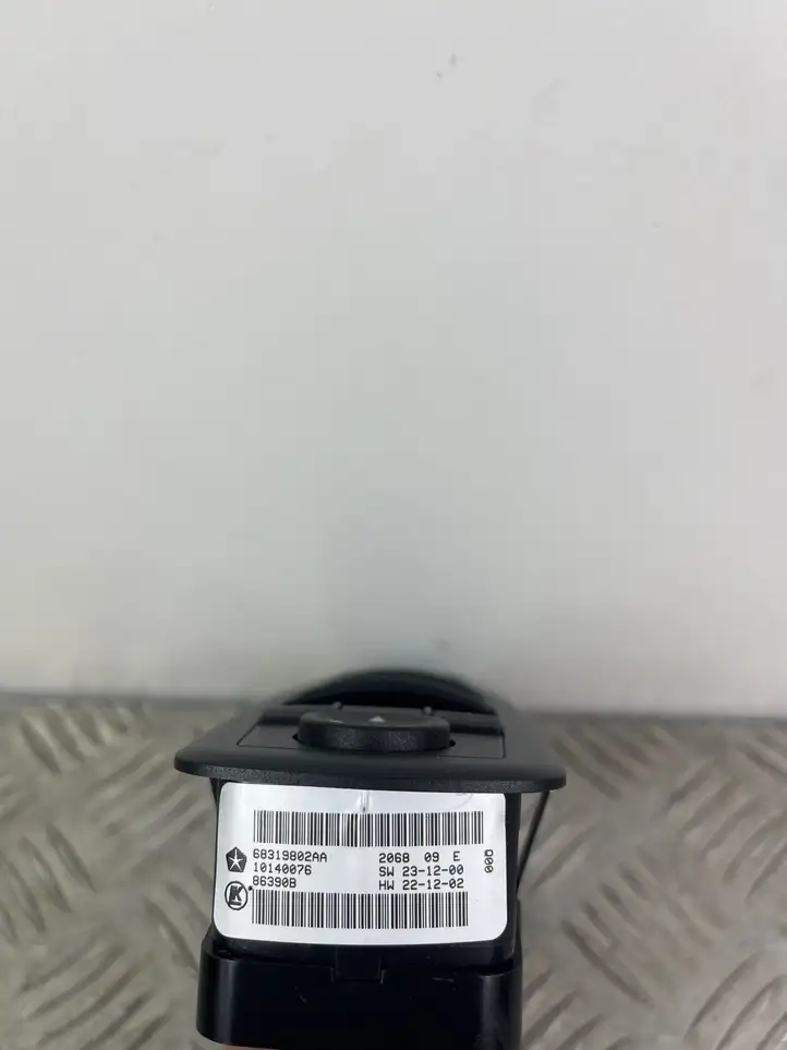 Jeep Grand Cherokee (2010 - 2021) 68319802AA Блок кнопок стеклоподъемников — фото 8
