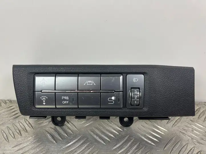 SsangYong Korando (2017 - ) 8550137240 Другие включатели / ручки/ переключатели — фото 1