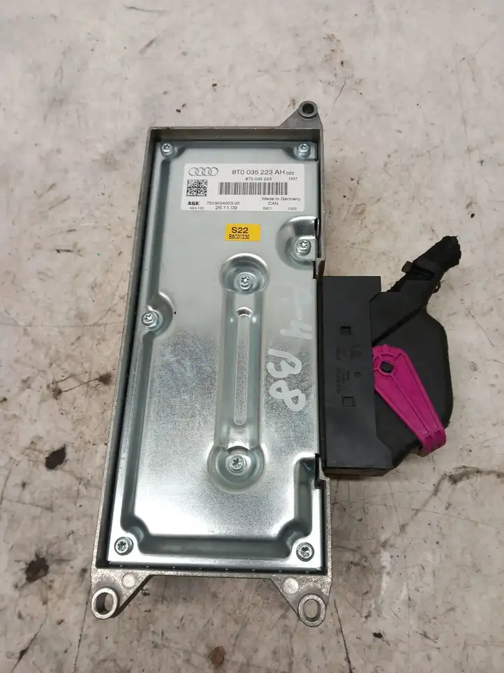 Audi A4 S4 B8 8K (2007 - 2011) 8T0035223AH Усилитель звука — фото 2
