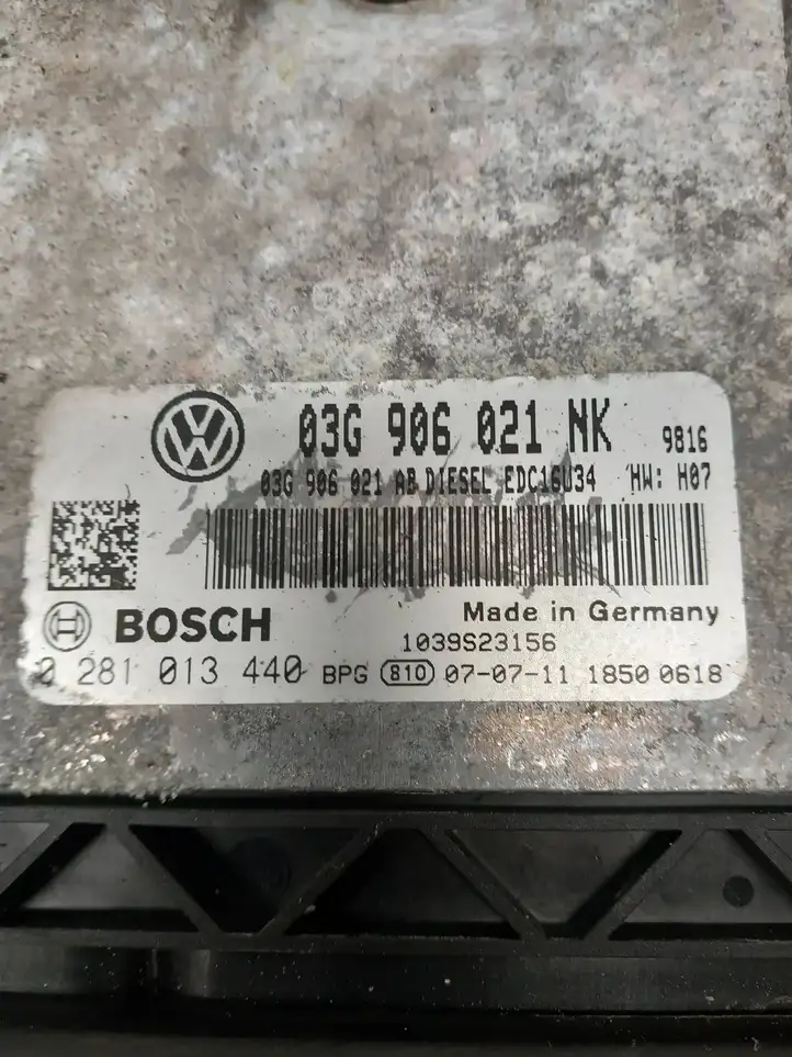 Volkswagen PASSAT B6 (2005 - 2010) 03G906021AB Блок управления двигателем (ЭБУ) — фото 2