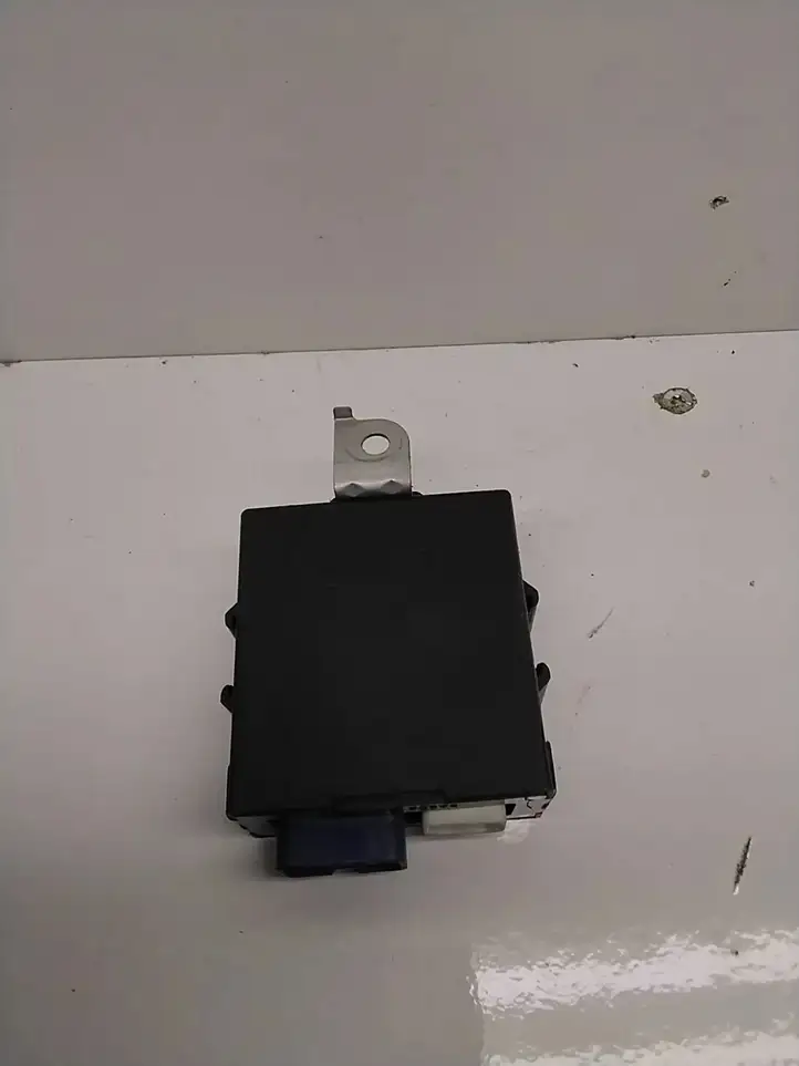 Toyota Land Cruiser (J100) (1998 - 2007) 8594360030 Реле стеклоочистителей — фото 1