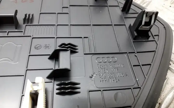 Audi A1 (2010 - 2014) 8X0857086A Боковая отделка панели приборов — фото 3
