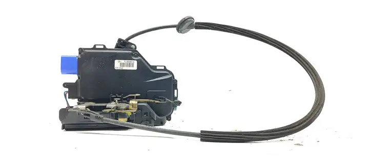Skoda Octavia Mk2 (1Z) (2004 - 2013) 7l0839015 Замок задней двери — фото 1