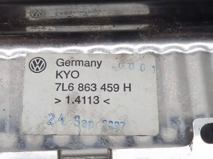 Volkswagen Touareg I (2002 - 2010) 7L6863459H Отделка порога багажника — фото 3