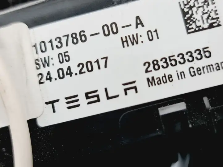 Tesla Model S (2016 - 2021) 101378600A Прочие блоки управления — фото 4