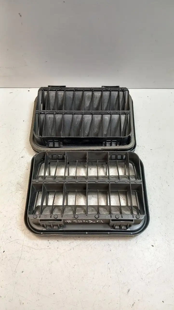 Mercedes-Benz SLK R171 (2005 - 2011) A2038300142 Вентиляционная решетка кузова — фото 2