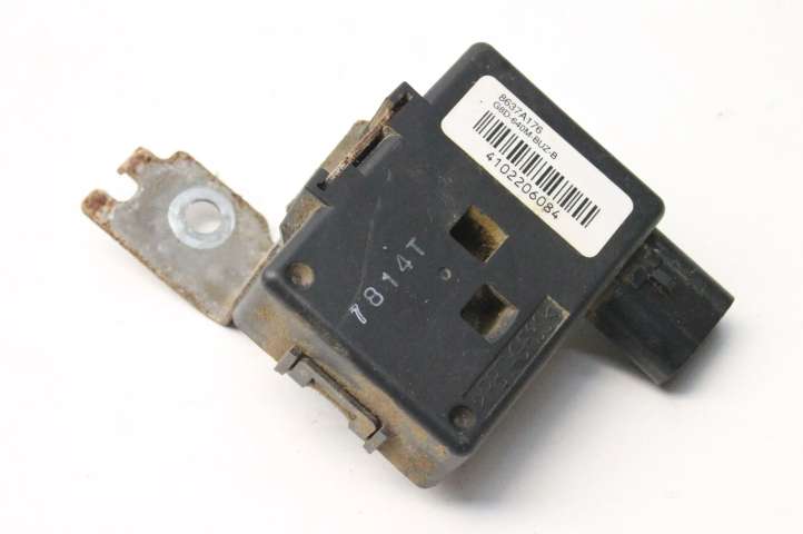 8637A176 Mitsubishi Outlander Interjero komforto antena