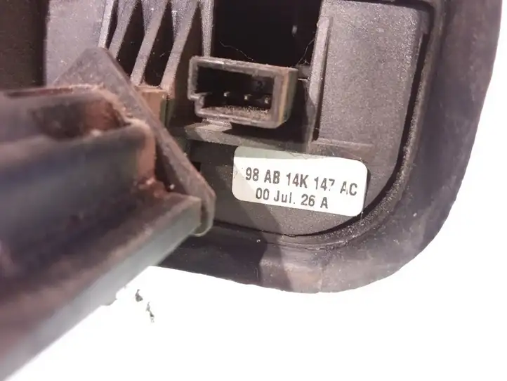 Ford Focus (1998 - 2004) 98AB14K147AC Мултифункционный включатель управления / ручка — фото 3