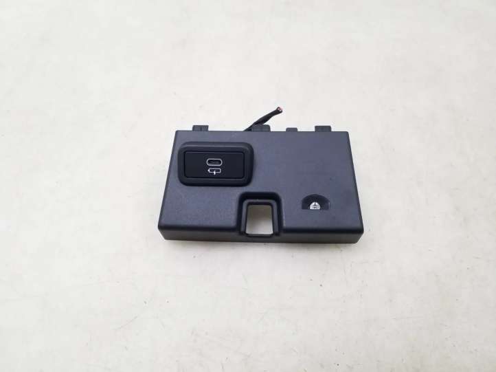 8711940 BMW X1 F48 F49 USB jungtis